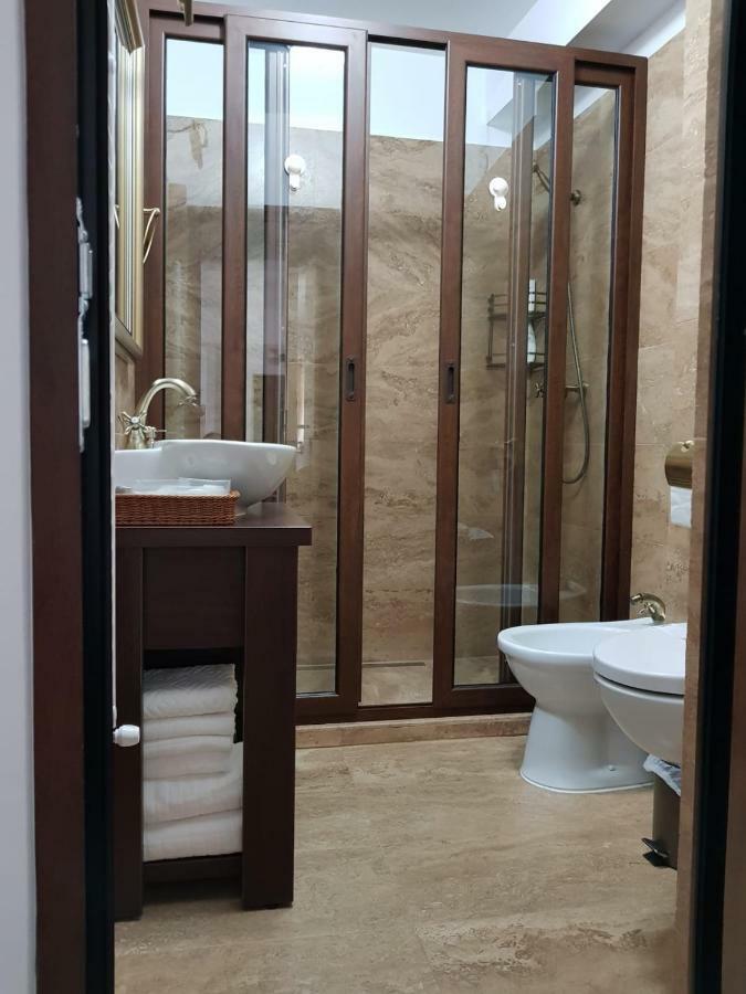 Apartament 2 Camere Ultracentral Râmnicu Vâlcea Exteriér fotografie